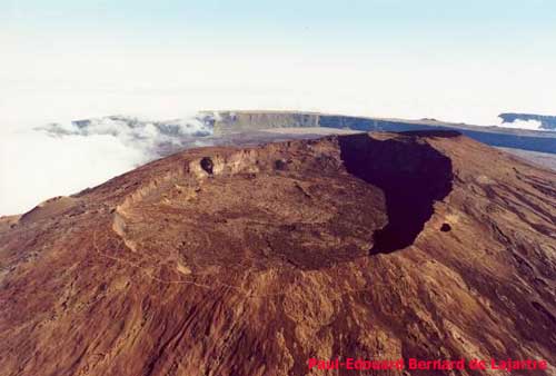 pitonfournaise4.jpg (22037 octets)