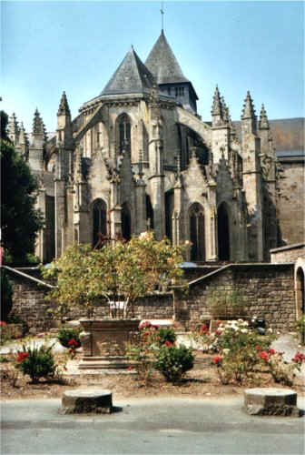dinan3.jpg (53243 octets)