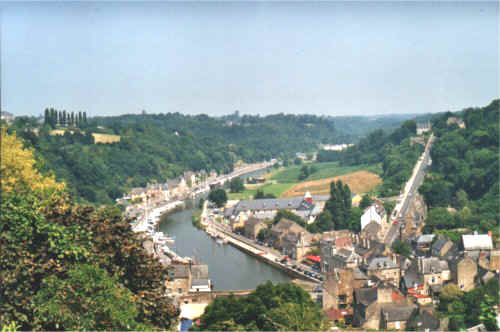 dinan7.jpg (45760 octets)