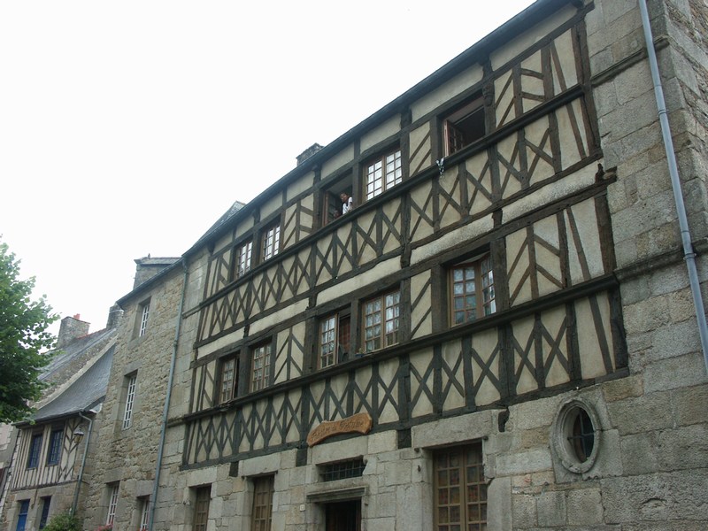 moncontour3.JPG (127775 octets)
